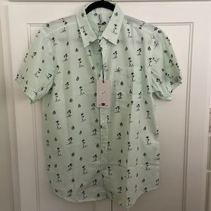 Brand new - Men’s Tropical Button Up (Medium)